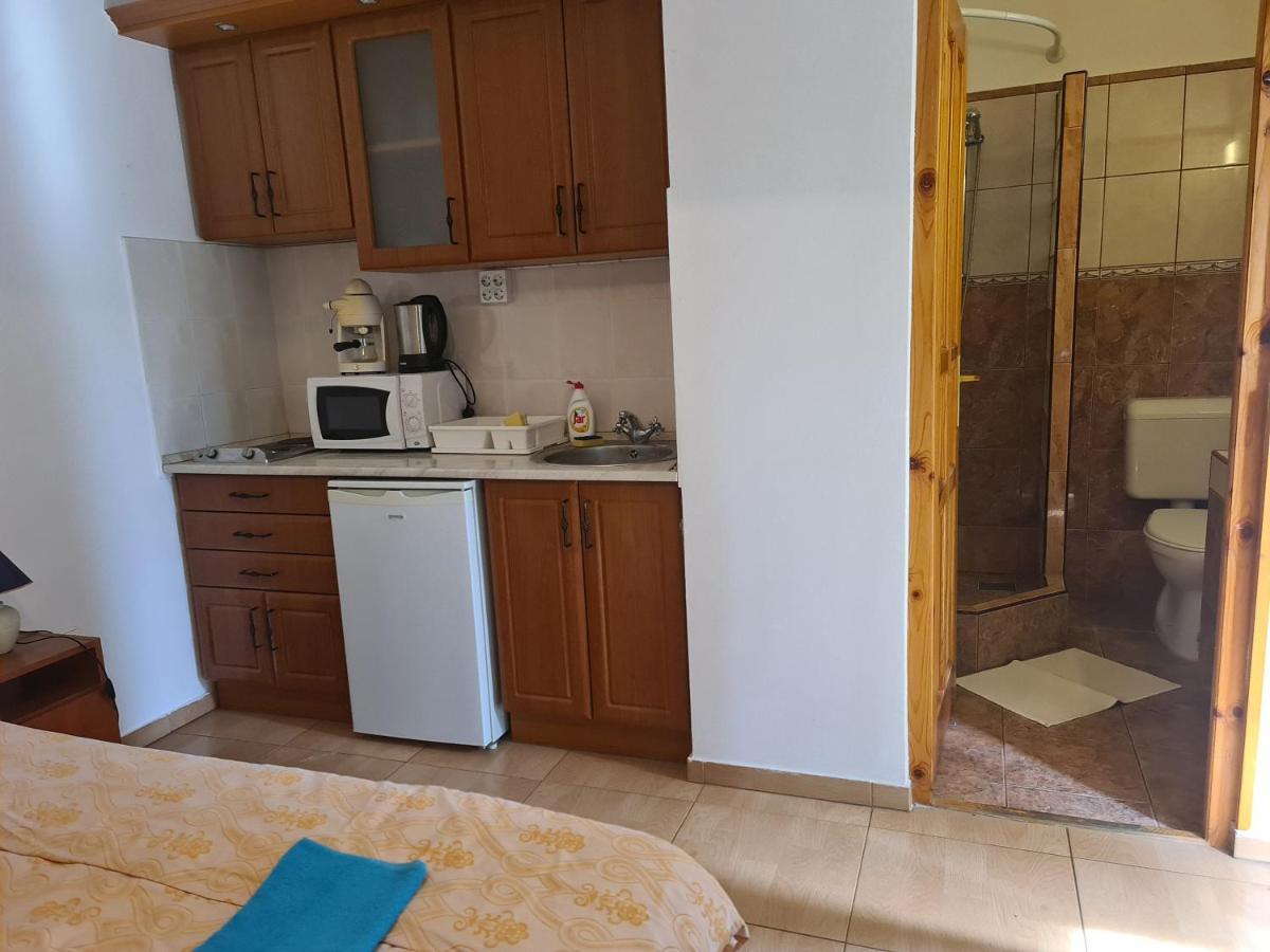 Mediterran Apartman Es Vendeghaz Hajdúszoboszló المظهر الخارجي الصورة