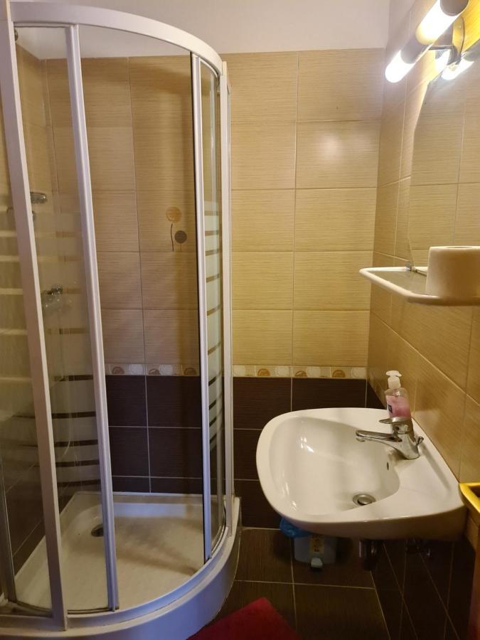 Mediterran Apartman Es Vendeghaz Hajdúszoboszló المظهر الخارجي الصورة